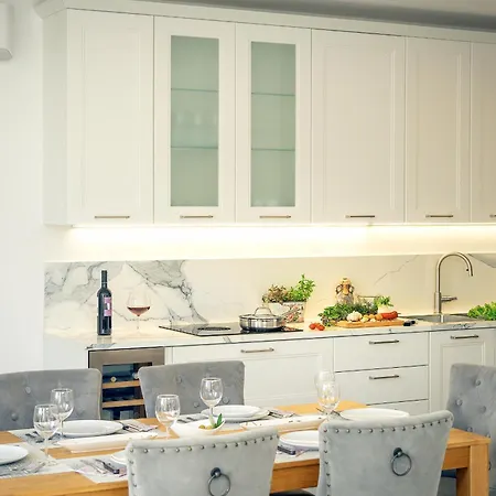 Apartment Emp Luxury