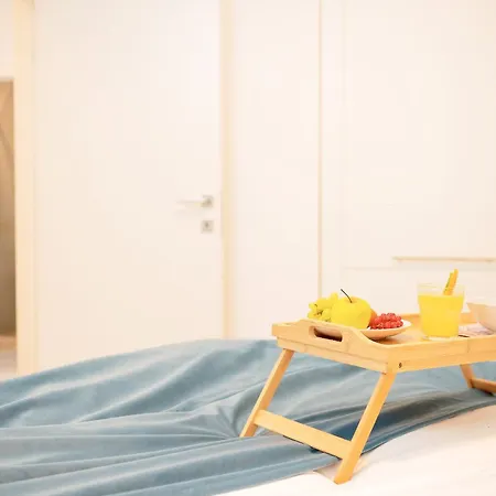 Emp Luxury Apartment *
